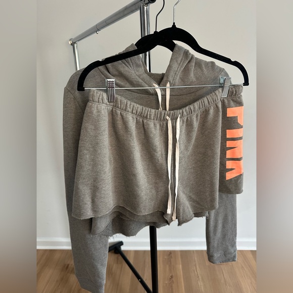 Victorias Secret PINK Gray Hoodie and Shorts Set - Picture 4 of 9